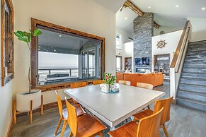 Oceanfront Home w/ Hot Tub, Sauna, 8 Mi to Newport