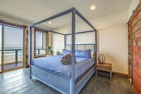 Oceanfront Home w/ Hot Tub, Sauna, 8 Mi to Newport