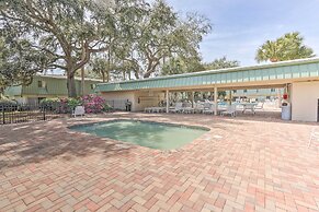 Close to Beach & Coligny Plaza: Hilton Head Condo!