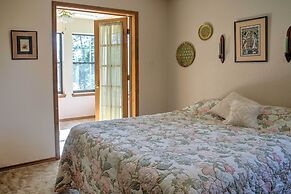 Cloudcroft Mtn Home w/ Patio, Walk to Golf Course!