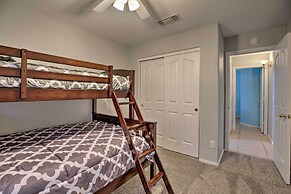 Outdoor Kitchen, Heated Pool: Gilbert Retreat!