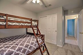 Outdoor Kitchen, Heated Pool: Gilbert Retreat!