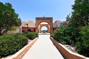 Green Valley Townhome w/ Resort Amenities!