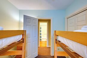 Glen Arbor Vacation Rental w/ Views of Lake!