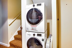 Glen Arbor Vacation Rental w/ Views of Lake!