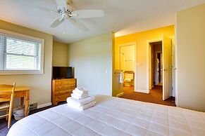 Glen Arbor Vacation Rental w/ Views of Lake!