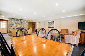 Adventure Home: Trails, Pool, Gym & Tennis Access