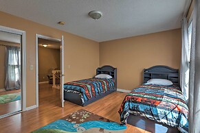 Year-round Getaway < 1 Mi to Skiing + Waterpark!