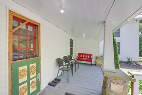 Marshall Cottage on 1895 Tobacco Farm w/ Hot Tub!