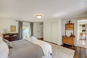 Marshall Cottage on 1895 Tobacco Farm w/ Hot Tub!