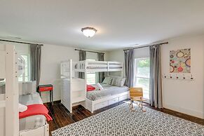 Marshall Cottage on 1895 Tobacco Farm w/ Hot Tub!