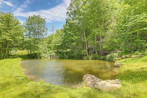 Marshall Cottage on 1895 Tobacco Farm w/ Hot Tub!