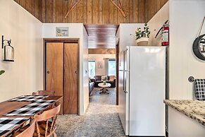 Pinecrest Retreat With Fireplace!