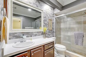 Valrico Vacation Rental 15 Mi to Tampa