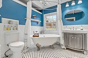 Guilford Carriage House at Granite Lodge!