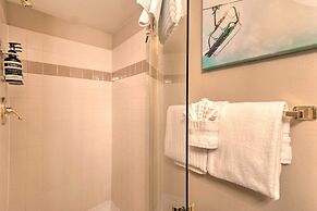Walk to Lifts: 'chimney Ridge' Townhome w/ Hot Tub