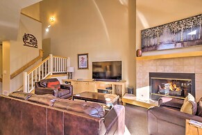 Walk to Lifts: 'chimney Ridge' Townhome w/ Hot Tub