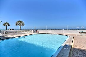 Sunny Seaside Condo With Pool & Walk to Beach!