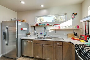 Near Hiking & Golfing: Flagstaff Cottage!