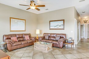 Family-friendly Waterfront Oasis: 7 Miles to Beach