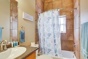 Family-friendly Waterfront Oasis: 7 Miles to Beach