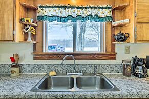 Cozy Chassell House - 10 Mi to Portage Lake!