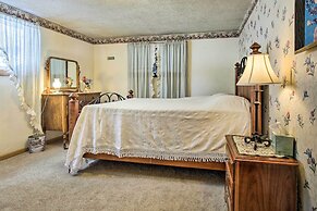 Cozy Chassell House - 10 Mi to Portage Lake!