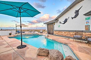 11 Mi to Dtwn: Phoenix Guest House w/ Hot Tub