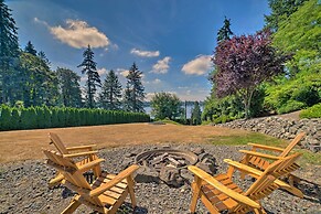 Spacious Lake Stevens Home w/ Fire Pit, Patio