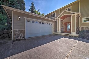 Spacious Lake Stevens Home w/ Fire Pit, Patio