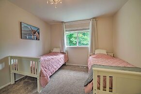 Spacious Lake Stevens Home w/ Fire Pit, Patio