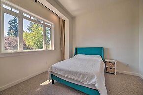 Spacious Lake Stevens Home w/ Fire Pit, Patio