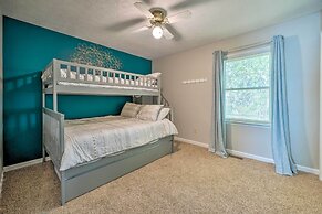 Oak Island Getaway w/ Yard - Walk to Beach!