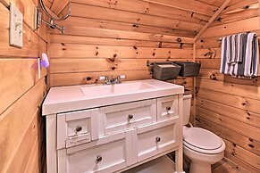 Adirondack / Lake George Cabin w/ Hot Tub!
