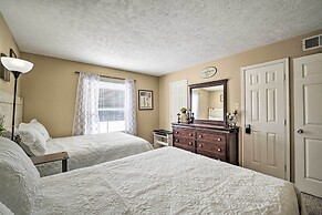 Game Day Retreat: Pool Access, 2 Mi to Texas A & M