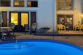 Charming Montrose Townhome With Private Pool!