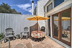 Charming Montrose Townhome With Private Pool!