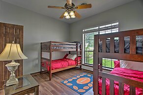 Big Barrels Ranch' on 50 Acres: Countryside Views