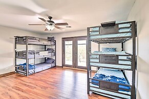 Big Barrels Ranch' on 50 Acres: Countryside Views