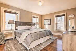 Pet-friendly Home: Grill & Fire Pit in Manhattan