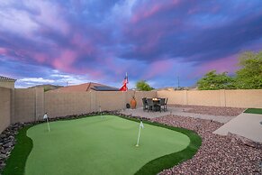 Pool & Patio: Family-friendly Goodyear Home!