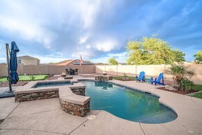 Pool & Patio: Family-friendly Goodyear Home!