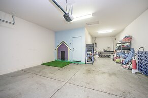 Pool & Patio: Family-friendly Goodyear Home!