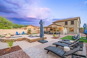 Pool & Patio: Family-friendly Goodyear Home!