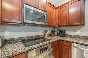 Pool & Patio: Family-friendly Goodyear Home!