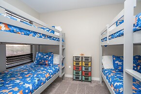 Pool & Patio: Family-friendly Goodyear Home!