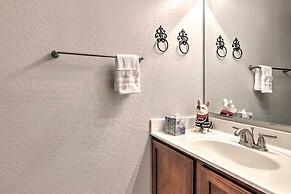 Pool & Patio: Family-friendly Goodyear Home!