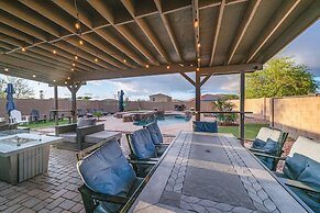 Pool & Patio: Family-friendly Goodyear Home!