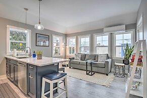 Updated Charlevoix Townhome: Walk to Downtown