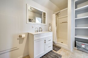 'dolorable' Home w/ Yard - Walk to River!